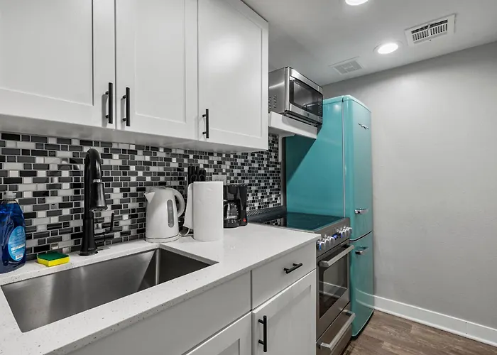 Stylish Getaway With Pool Access Apartment Scottsdale